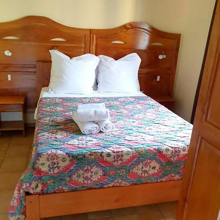 Appartement Moderne A Pointe Noire 36 M² Piscine & Jacuzzi Екстер'єр фото